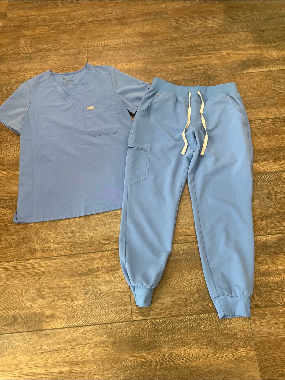 Figs Sky Blue Jogger Scrub Set
